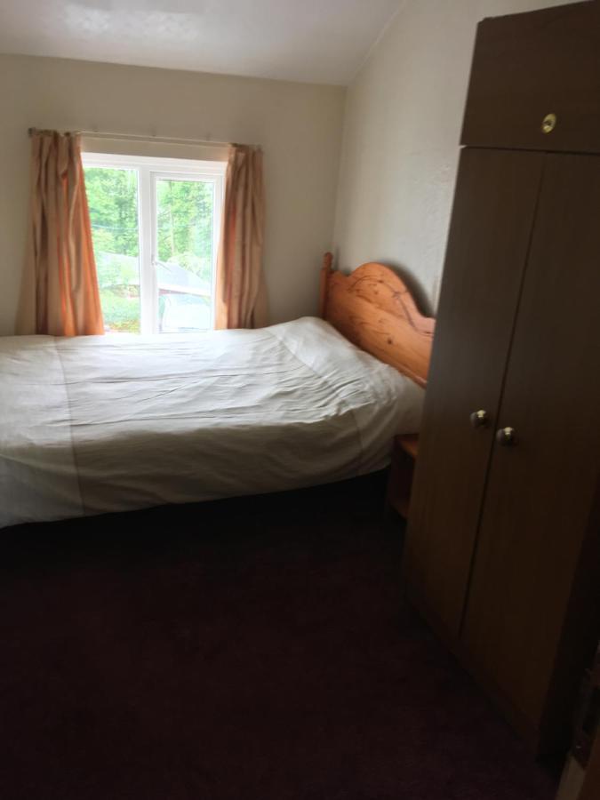 Pantyrathro International Hostel Carmarthen Bagian luar foto