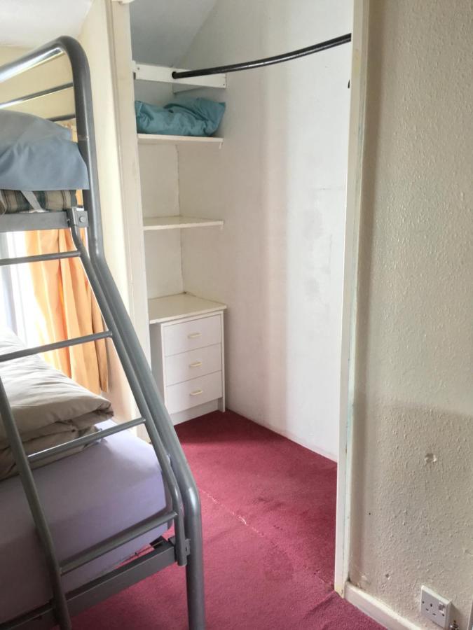 Pantyrathro International Hostel Carmarthen Bagian luar foto