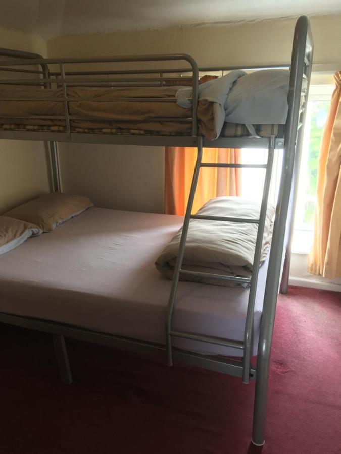 Pantyrathro International Hostel Carmarthen Bagian luar foto