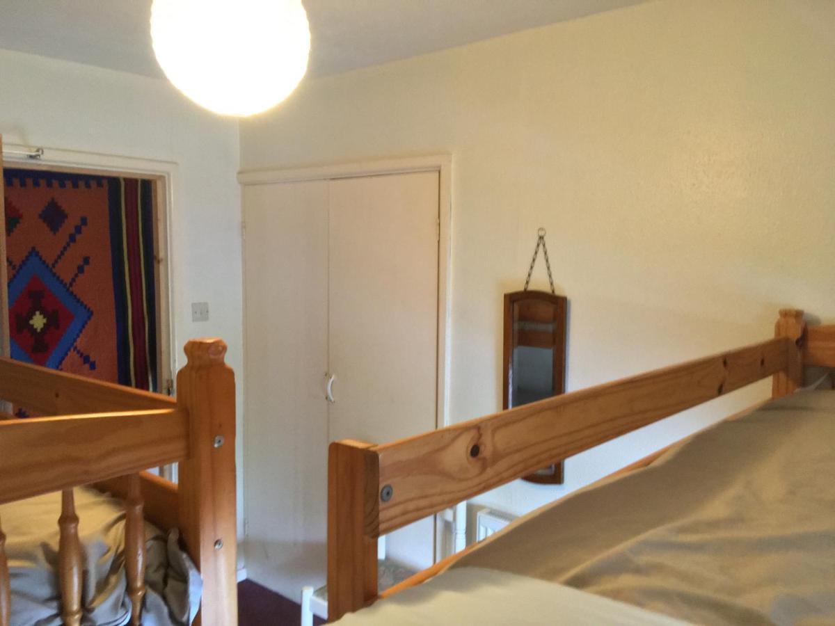 Pantyrathro International Hostel Carmarthen Bagian luar foto