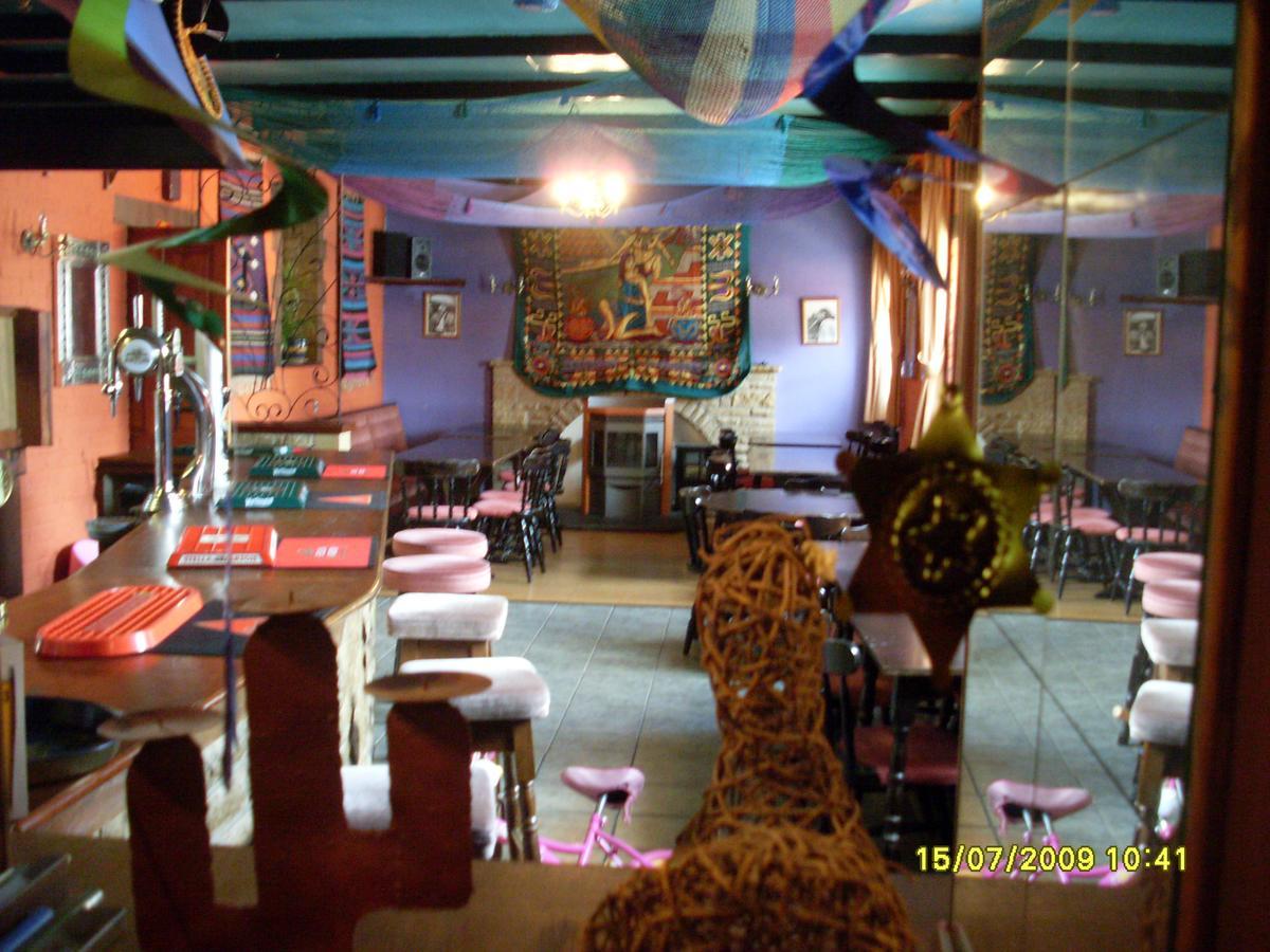 Pantyrathro International Hostel Carmarthen Bagian luar foto