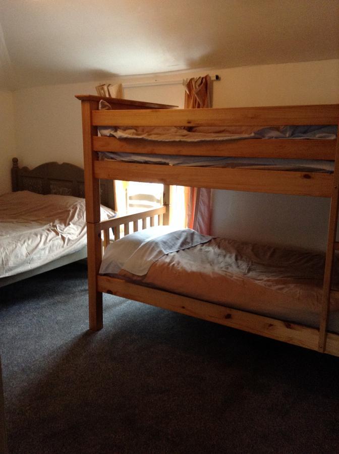 Pantyrathro International Hostel Carmarthen Bagian luar foto