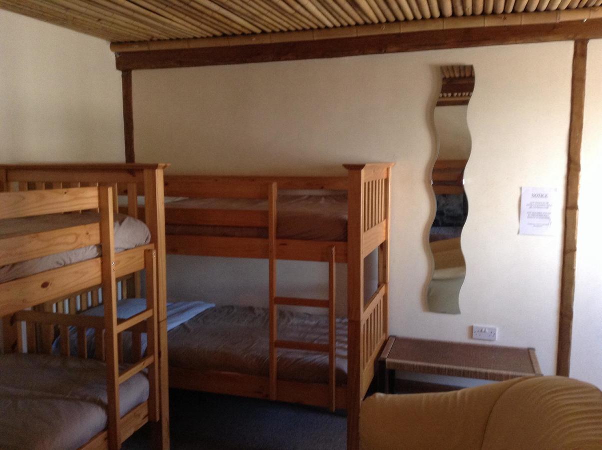 Pantyrathro International Hostel Carmarthen Bagian luar foto