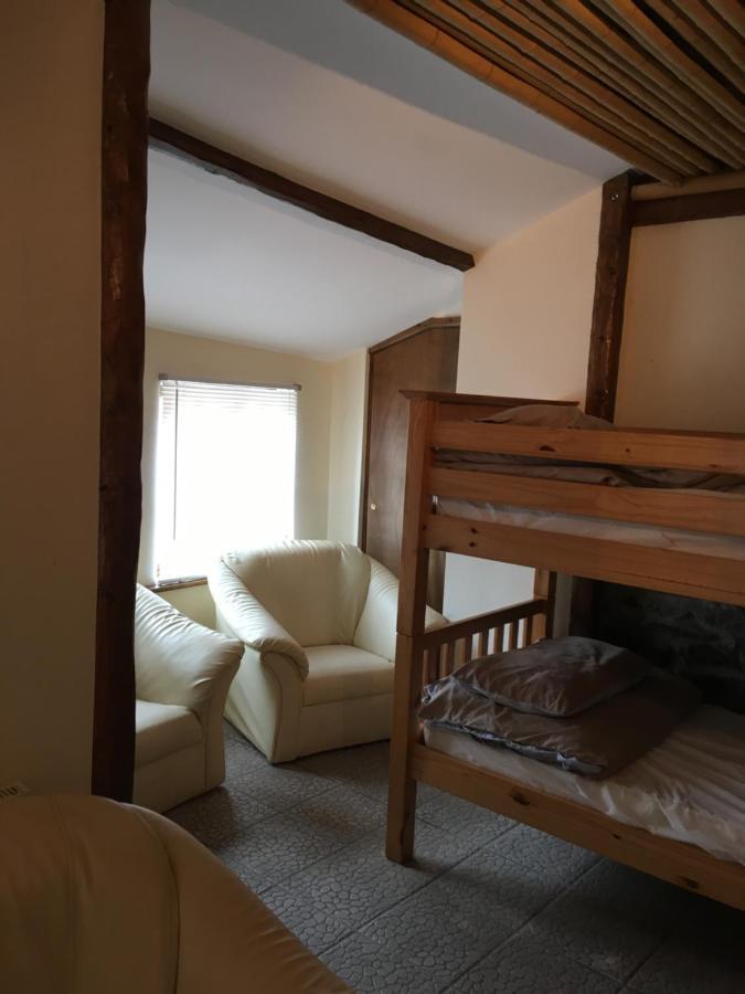 Pantyrathro International Hostel Carmarthen Bagian luar foto